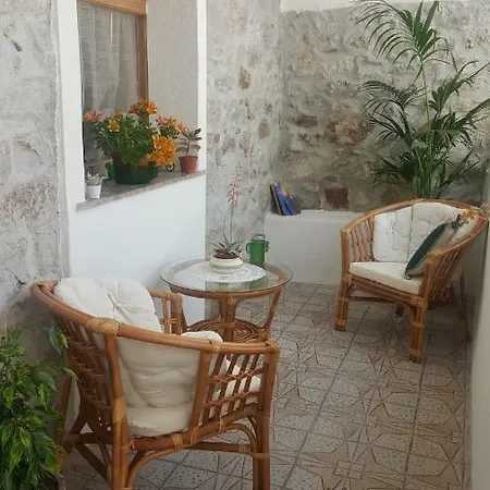 Apartment Sas Raicrinas *